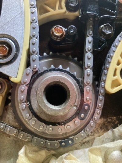 Timing chain alignment prior to tensioner release.jpg